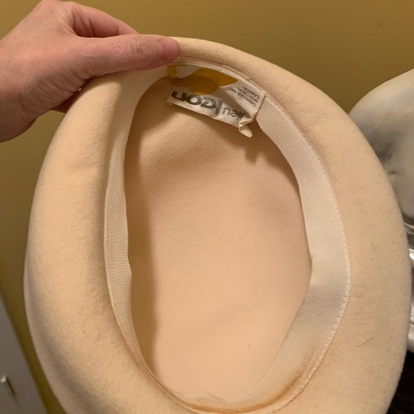 M’sieu Leon Cloche 🔴 - Picture 2 of 4